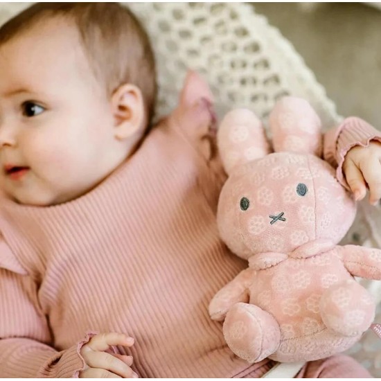 Miffy Flower Cuddle 20cm Pink